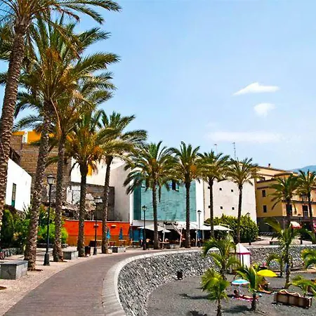 In The 1st Line From The Daire